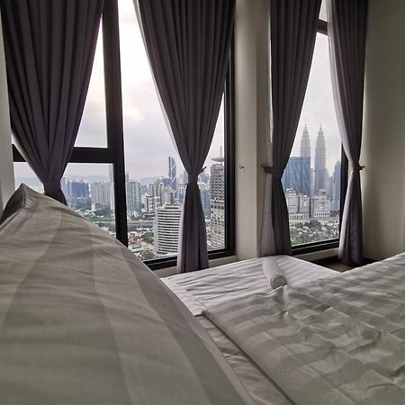 Expressionz Designer Suites Host By Aurora Premium Stay Kuala Lumpur Exteriör bild