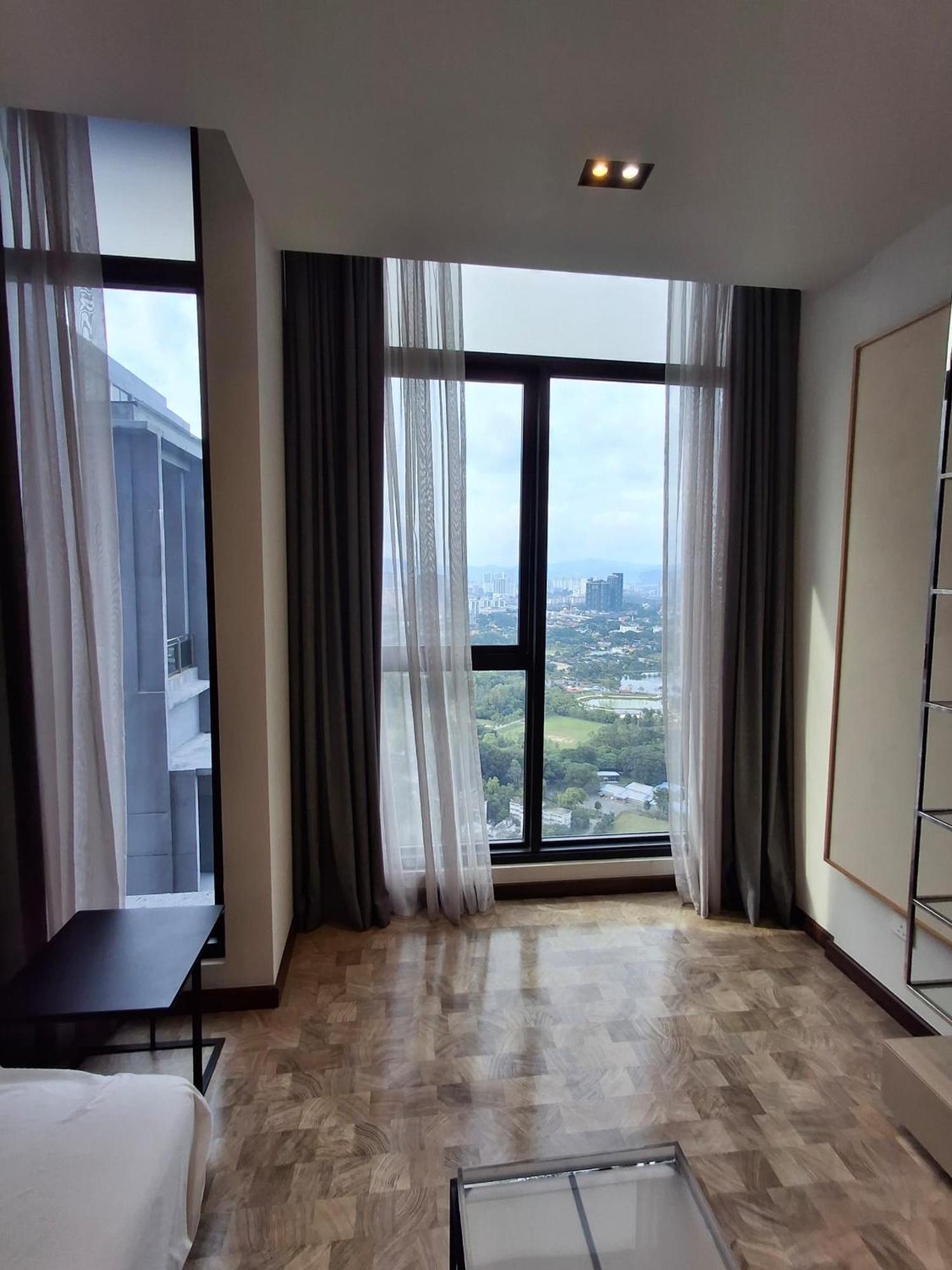 Expressionz Designer Suites Host By Aurora Premium Stay Kuala Lumpur Exteriör bild