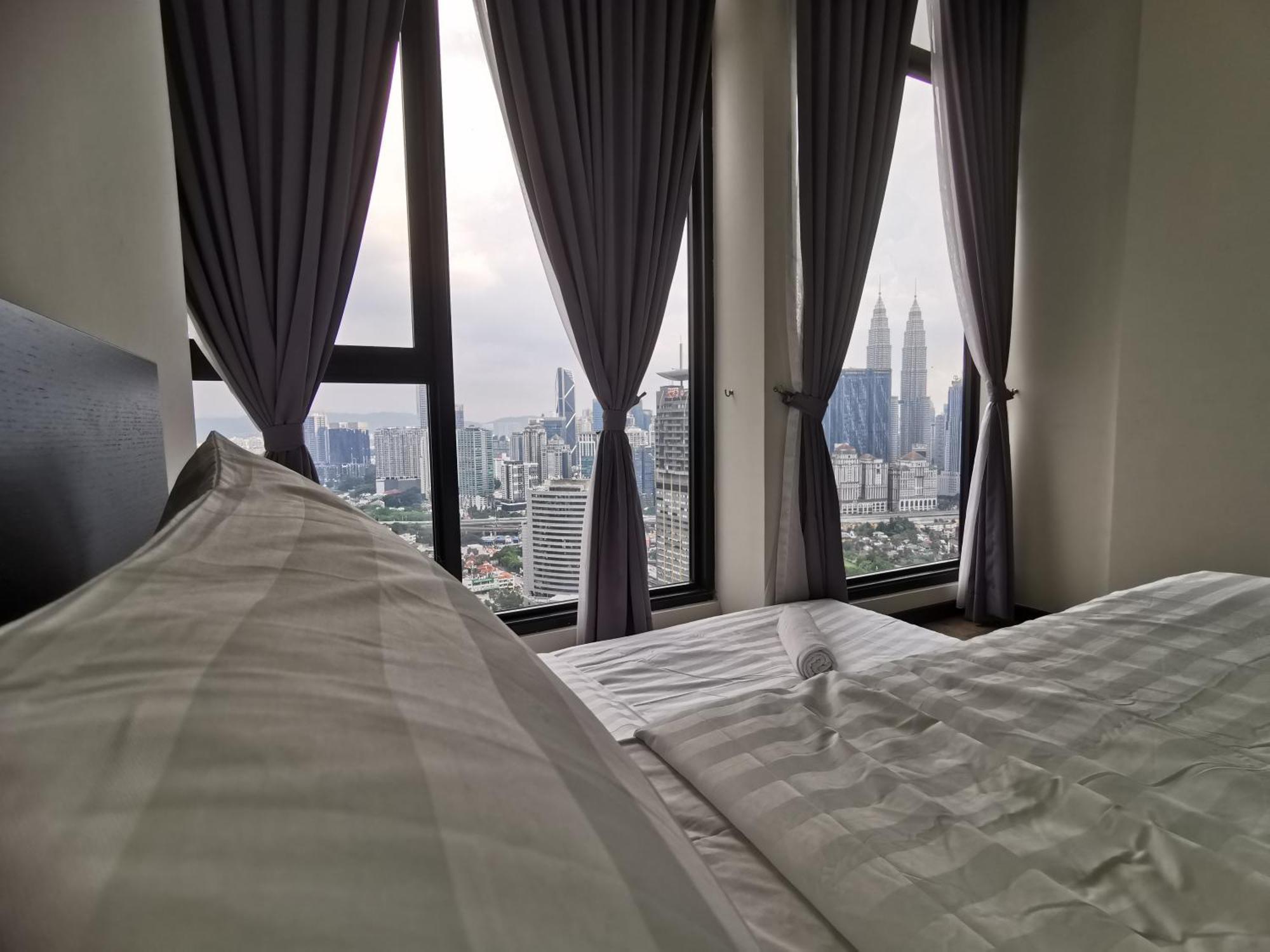 Expressionz Designer Suites Host By Aurora Premium Stay Kuala Lumpur Exteriör bild