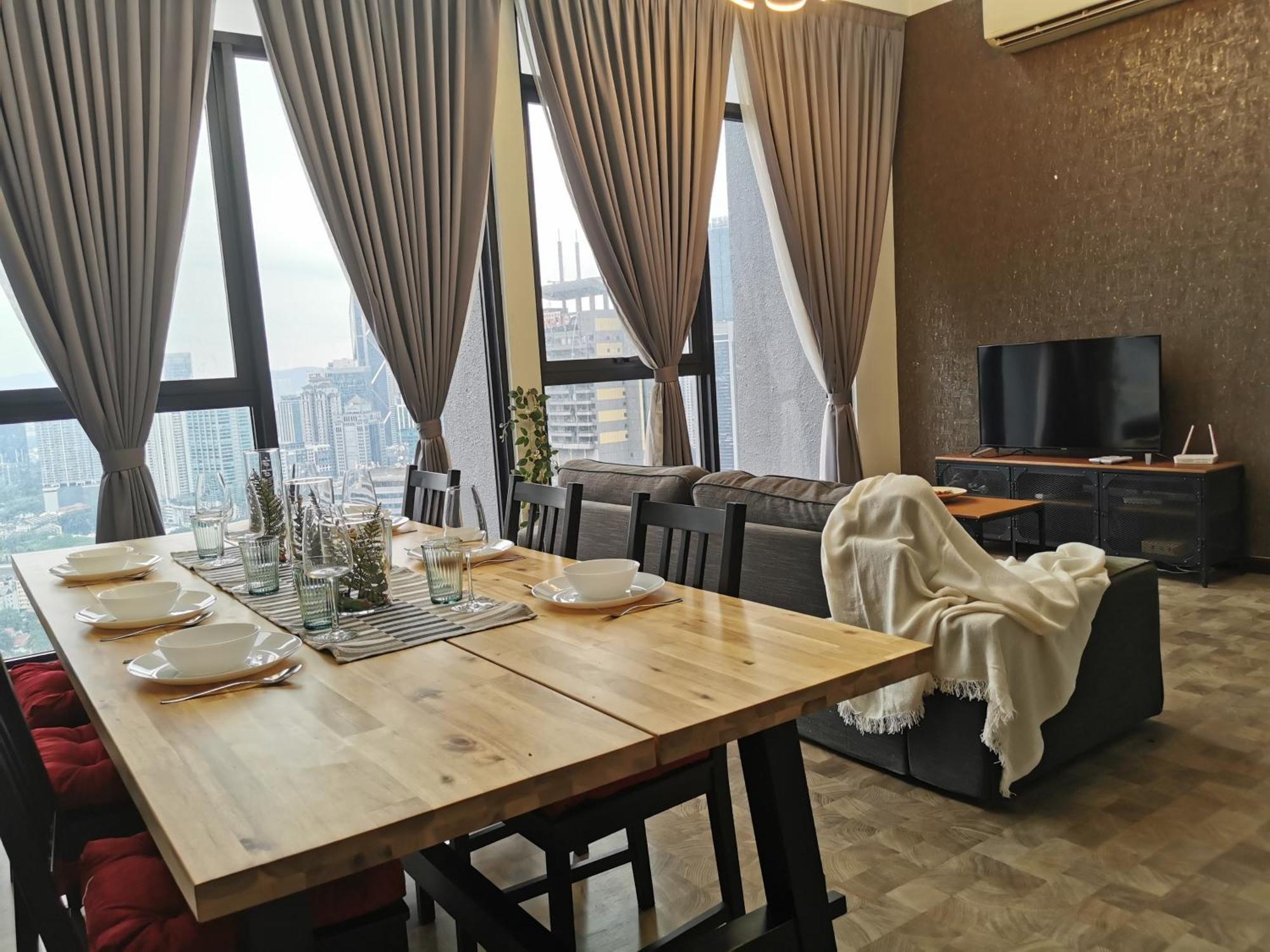 Expressionz Designer Suites Host By Aurora Premium Stay Kuala Lumpur Exteriör bild